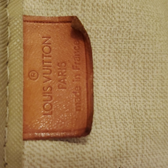 Authentic Louis Vuitton Travel/Handbag - Picture 14 of 17
